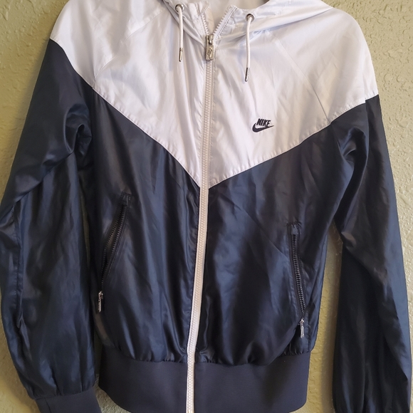 Nike Jacket Windbreaker- small - Picture 1 of 3